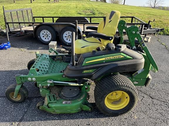 Image of John Deere Z920M equipment image 1