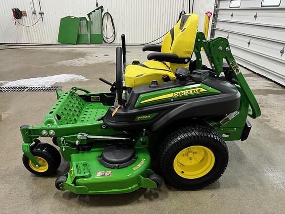 Image of John Deere Z920M equipment image 2