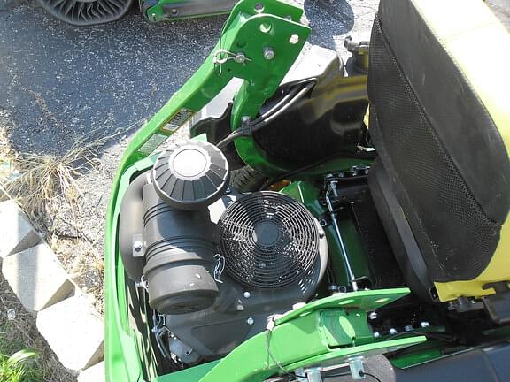 Image of John Deere Z930M equipment image 4