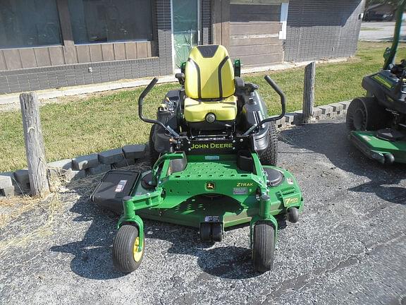 Image of John Deere Z930M equipment image 1