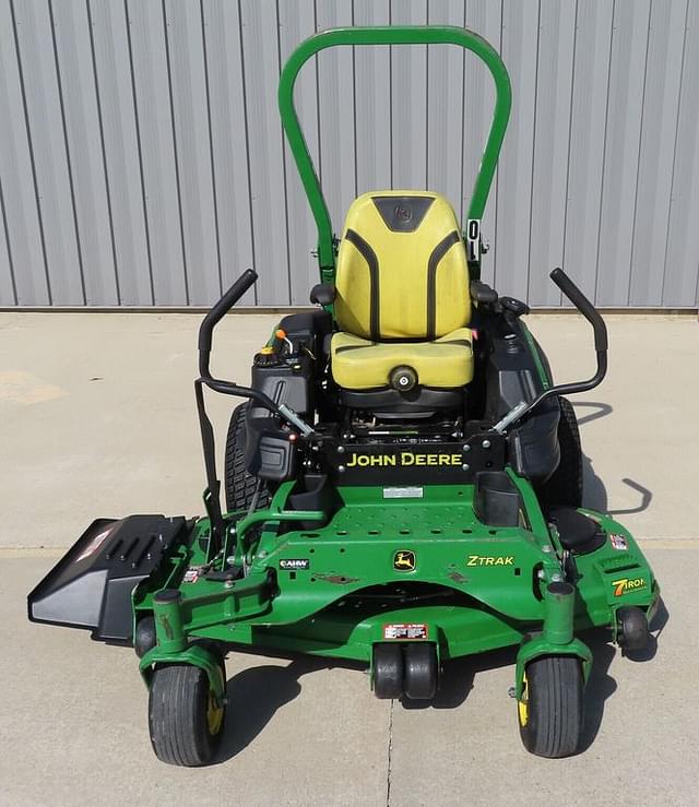 Image of John Deere Z930M equipment image 1