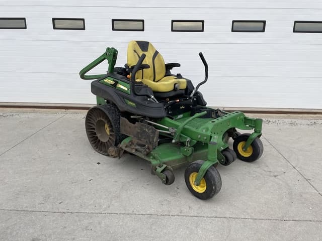 Image of John Deere Z930M equipment image 1