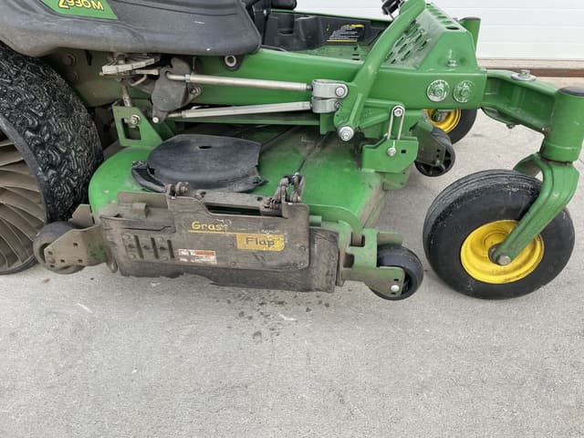 Image of John Deere Z930M equipment image 4
