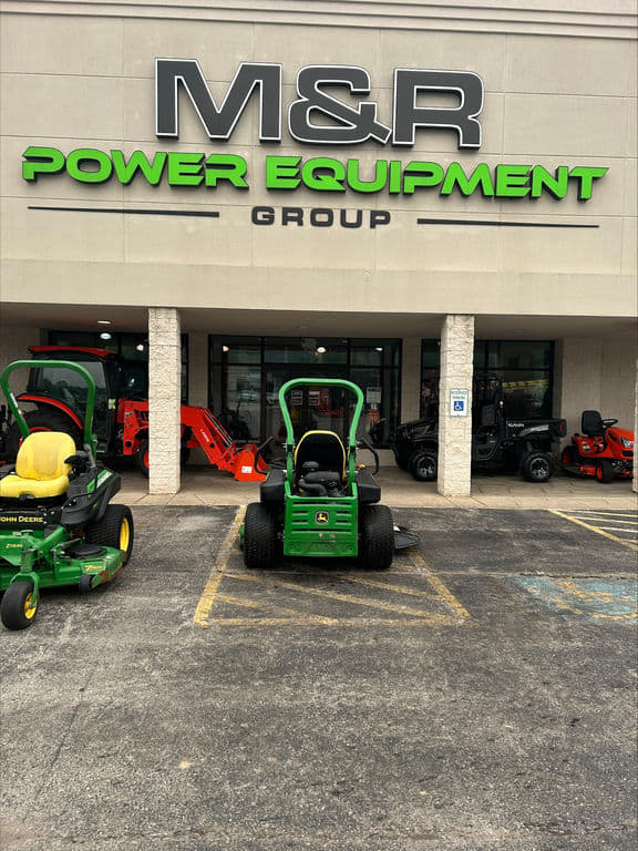 Image of John Deere Z930M equipment image 1