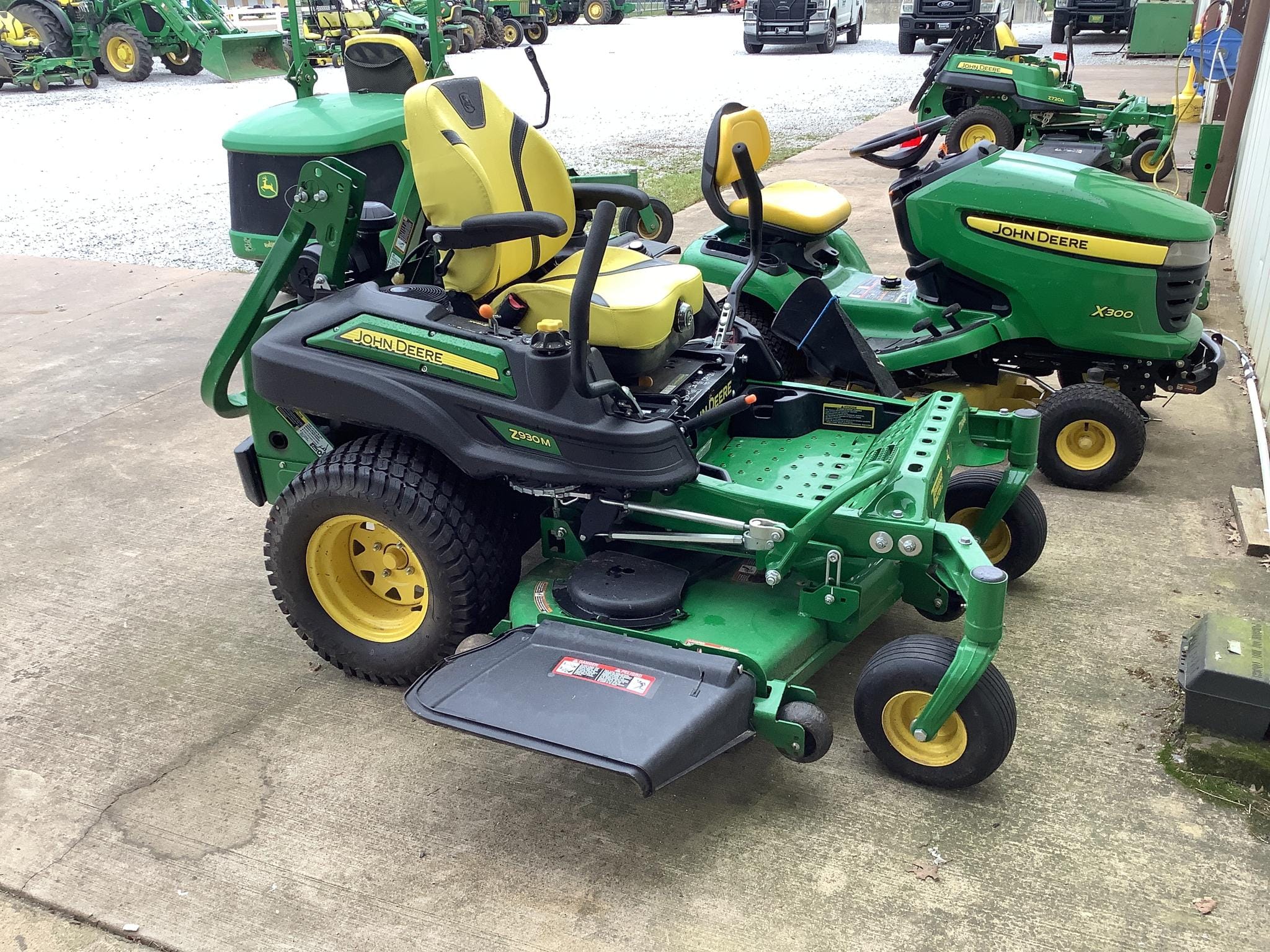 Main image John Deere Z930M