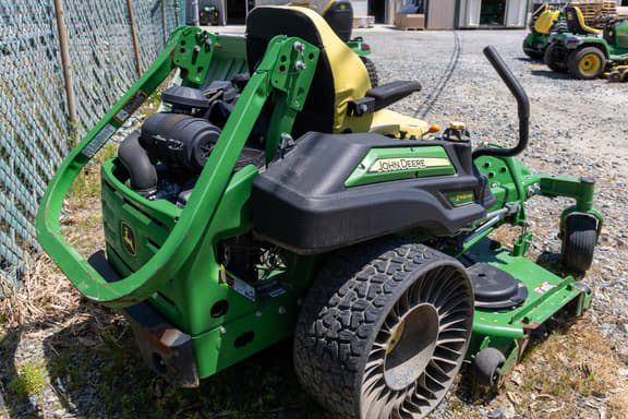 Image of John Deere Z930M equipment image 2