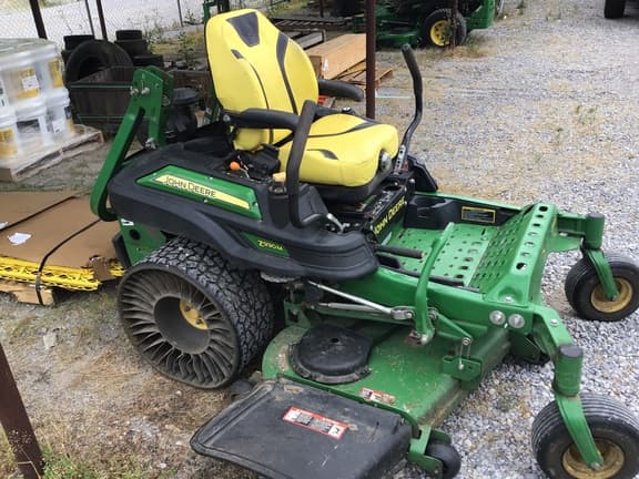 Image of John Deere Z930M equipment image 1
