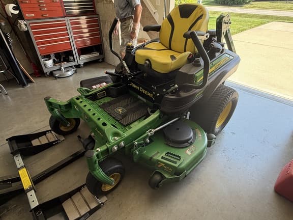 Image of John Deere Z930M equipment image 2