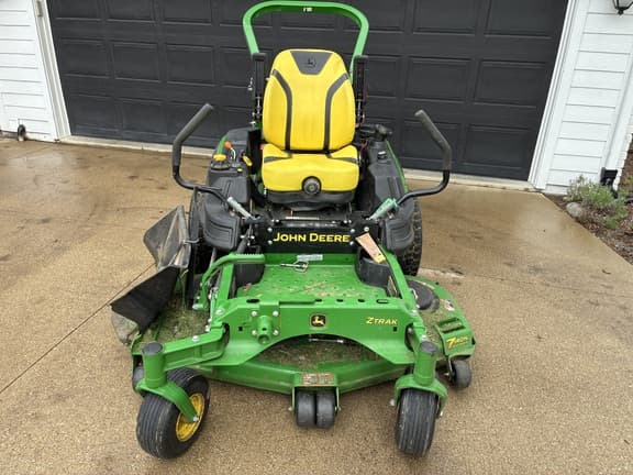 Image of John Deere Z930M equipment image 1