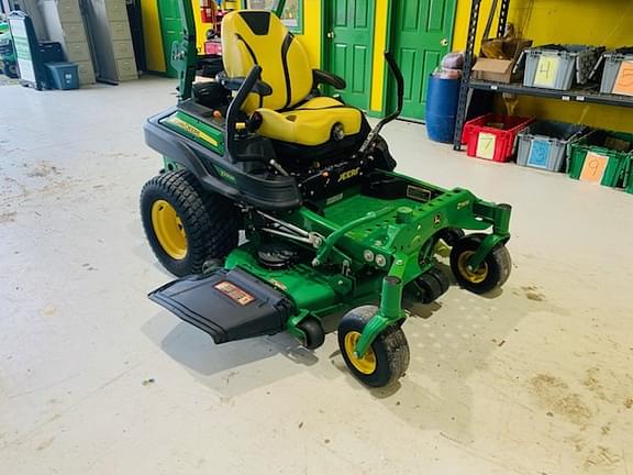 Image of John Deere Z930M equipment image 1