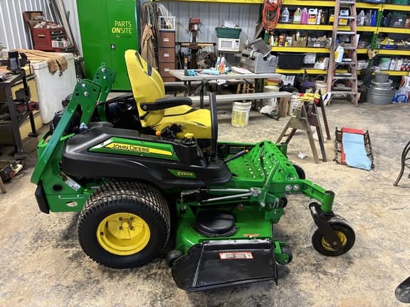 Image of John Deere Z930M equipment image 2