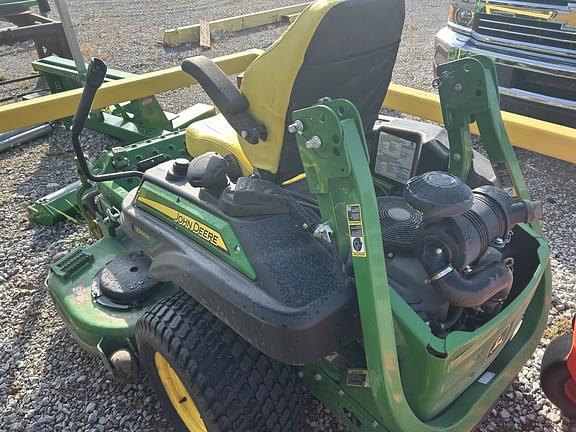 Image of John Deere Z930R equipment image 1