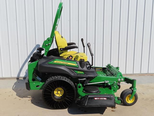 Image of John Deere Z930R equipment image 2