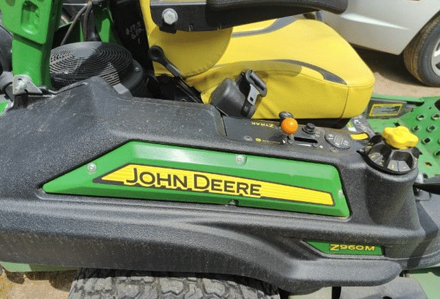 Image of John Deere Z960M equipment image 3