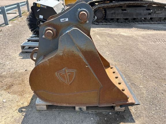 Image of JRB Excavator Bucket equipment image 1