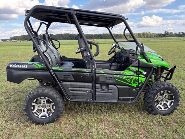 Image of Kawasaki Teryx 4LE equipment image 1