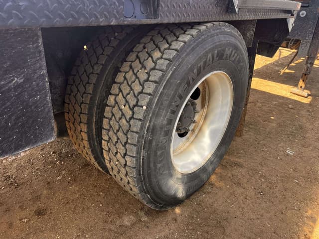 Image of Kenworth T370 equipment image 4