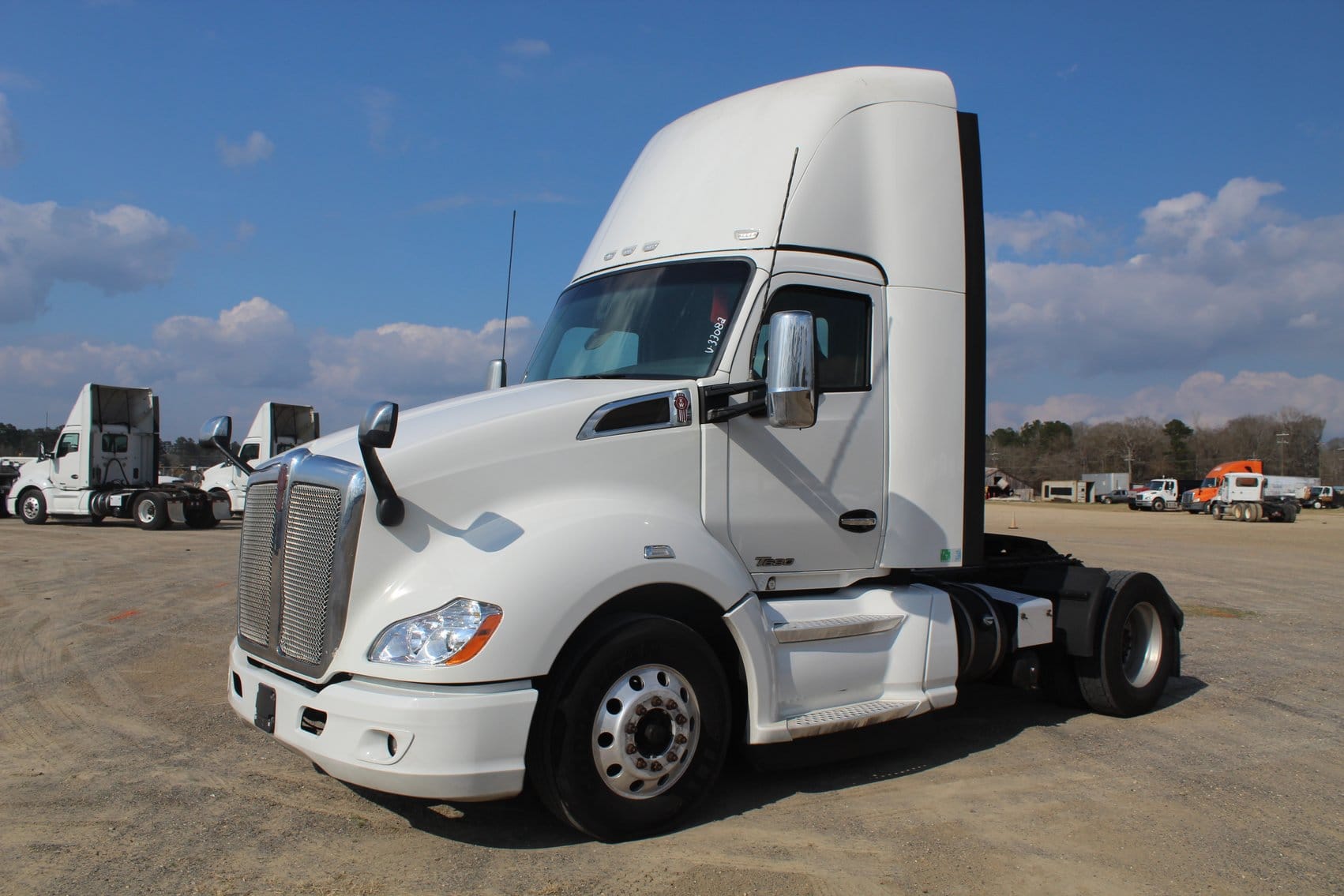 2020 Kenworth T680 Equipment Image0
