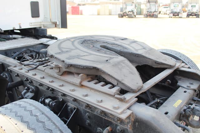 Image of Kenworth T680 equipment image 4