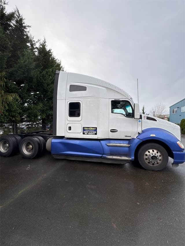Image of Kenworth T680 equipment image 3
