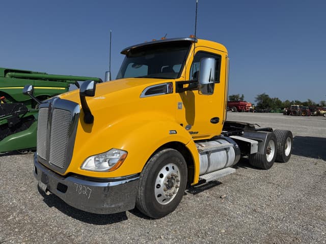 Image of Kenworth T680 equipment image 1