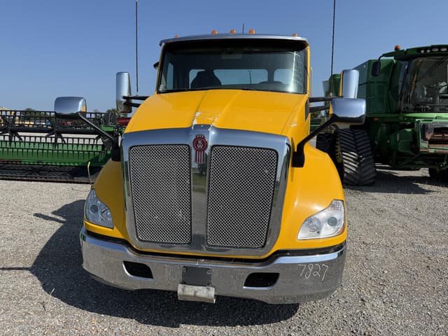 Image of Kenworth T680 equipment image 2