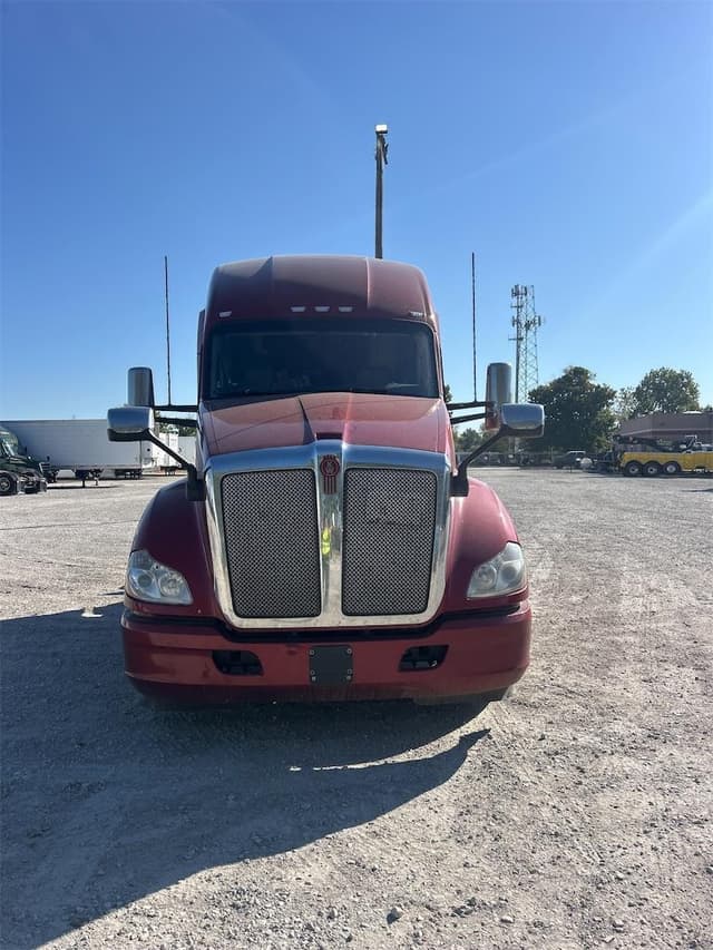 Image of Kenworth T680 equipment image 1