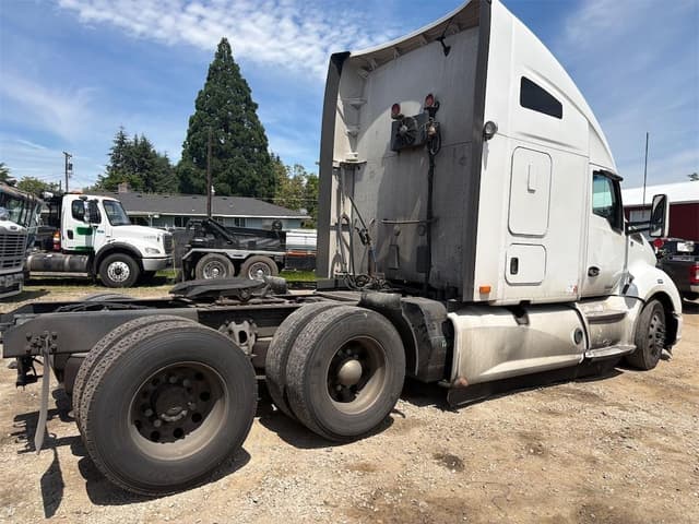 Image of Kenworth T680 equipment image 3