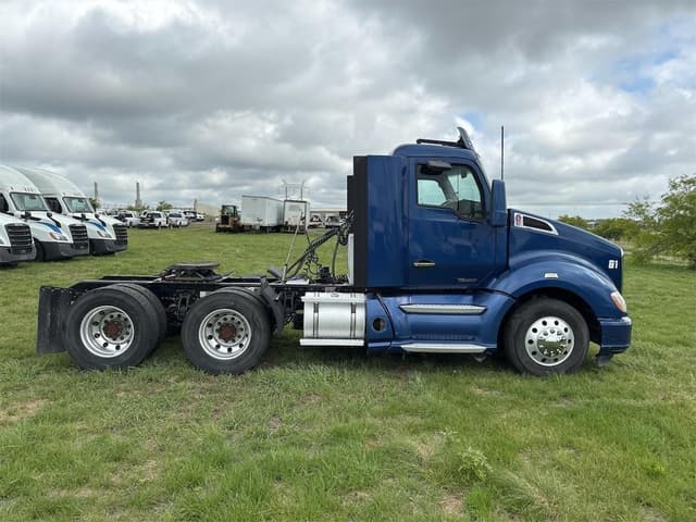 Image of Kenworth T680 equipment image 3