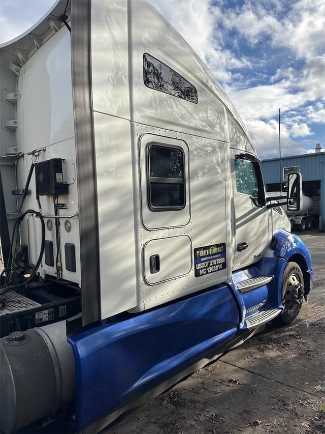 Image of Kenworth T680 equipment image 2