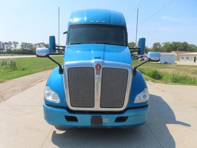 Image of Kenworth T680 equipment image 2