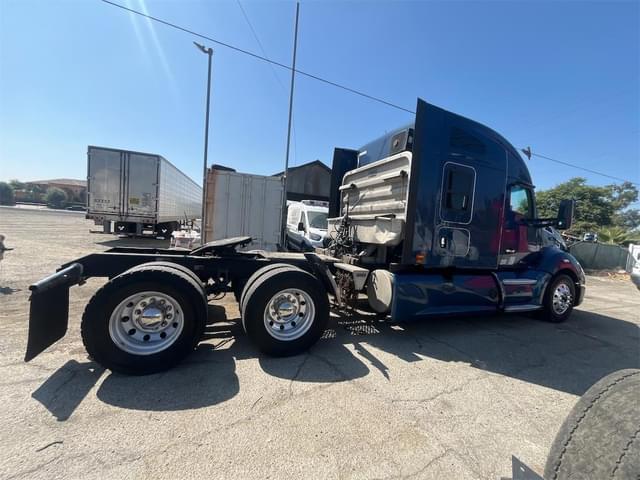 Image of Kenworth T680 equipment image 3