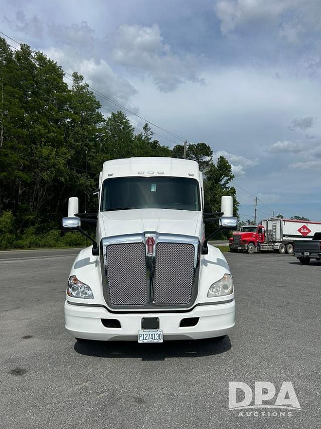 Image of Kenworth T680 equipment image 1