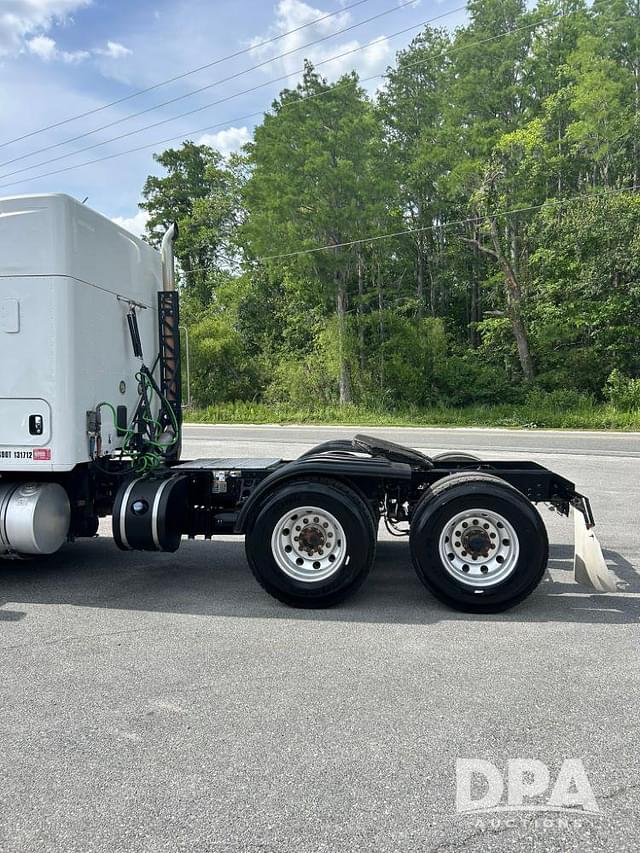 Image of Kenworth T680 equipment image 2