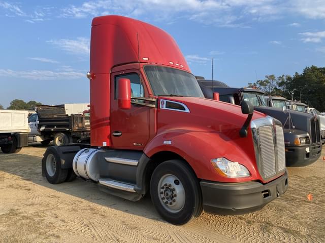 Image of Kenworth T680 equipment image 3