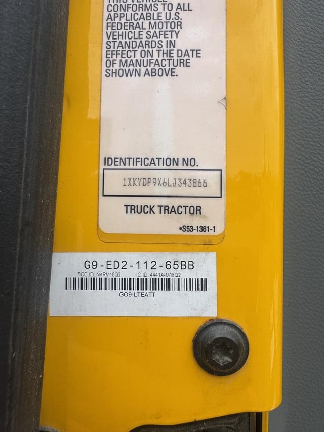 Image of Kenworth T680 equipment image 4