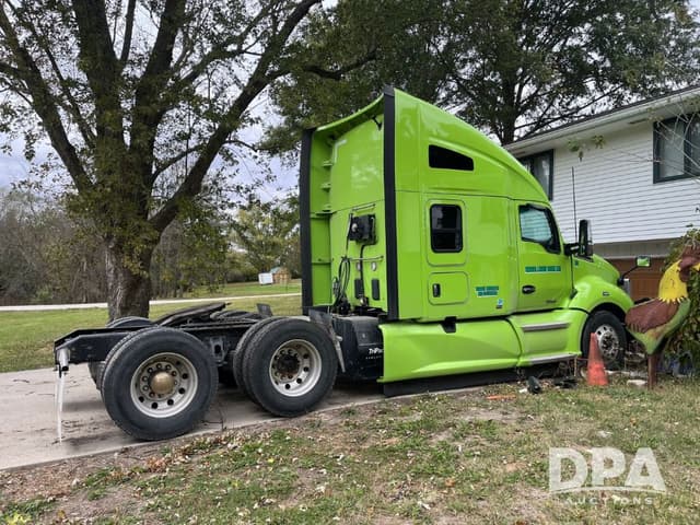 Image of Kenworth T680 equipment image 4