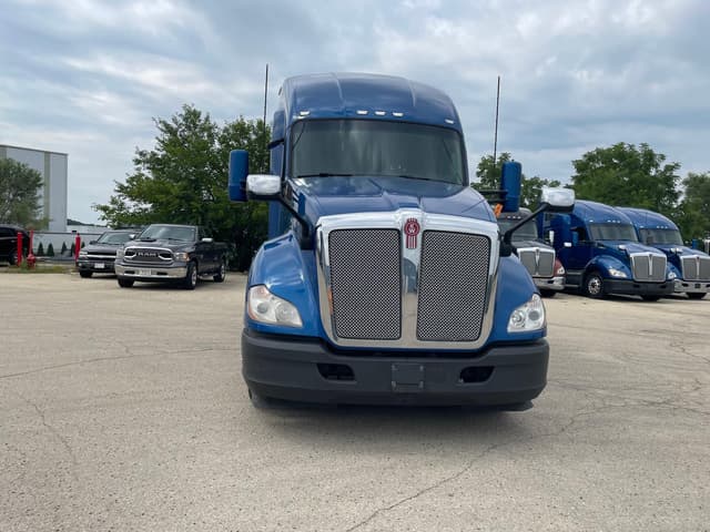 Image of Kenworth T680 equipment image 1