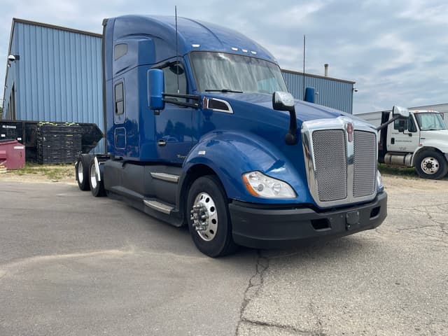 Image of Kenworth T680 equipment image 2
