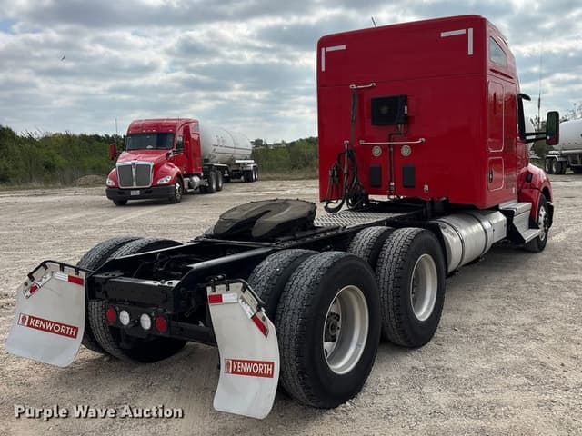 Image of Kenworth T680 equipment image 4