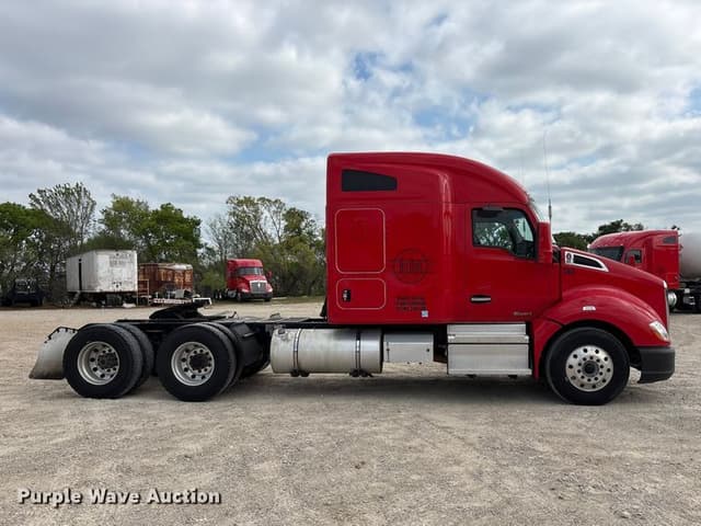Image of Kenworth T680 equipment image 3