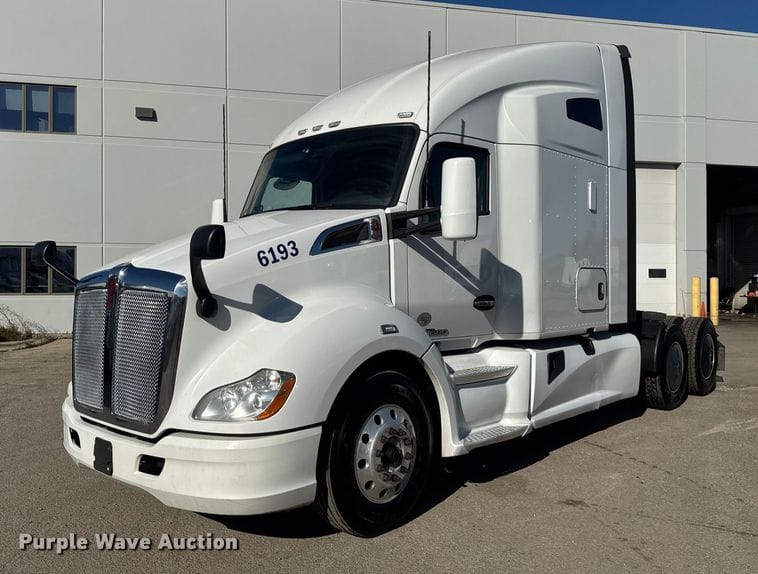 2020 Kenworth T680 Equipment Image0