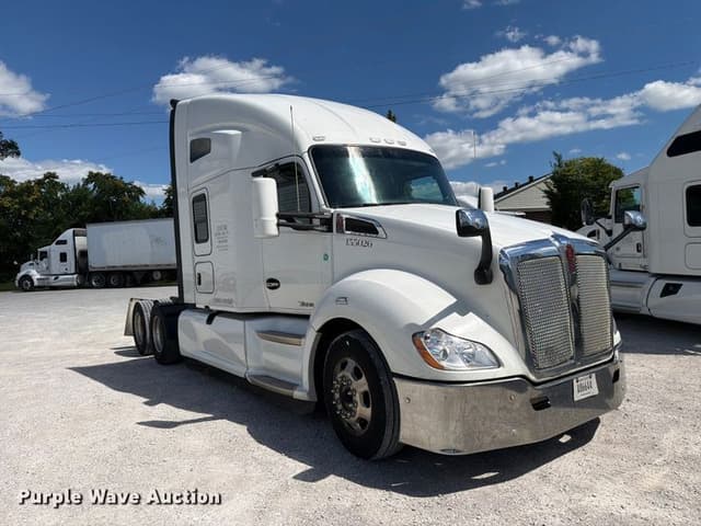 Image of Kenworth T680 equipment image 2