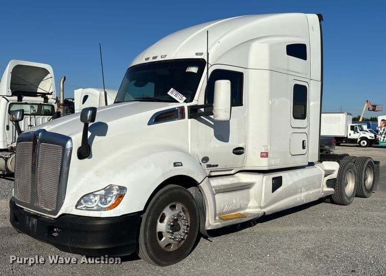 Image of Kenworth T680 Primary image
