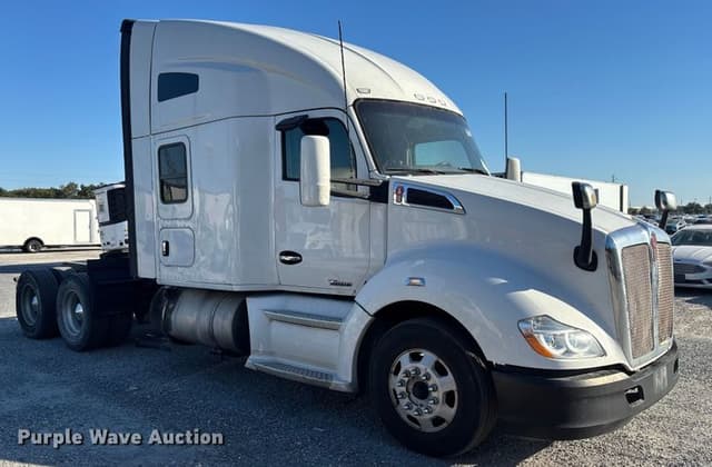 Image of Kenworth T680 equipment image 2