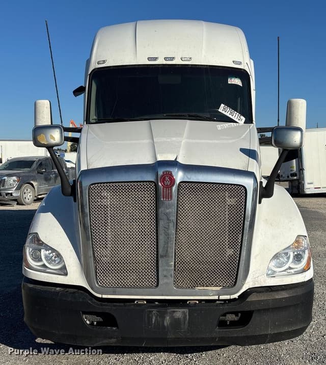 Image of Kenworth T680 equipment image 1