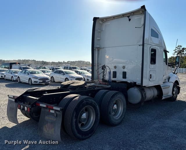 Image of Kenworth T680 equipment image 4