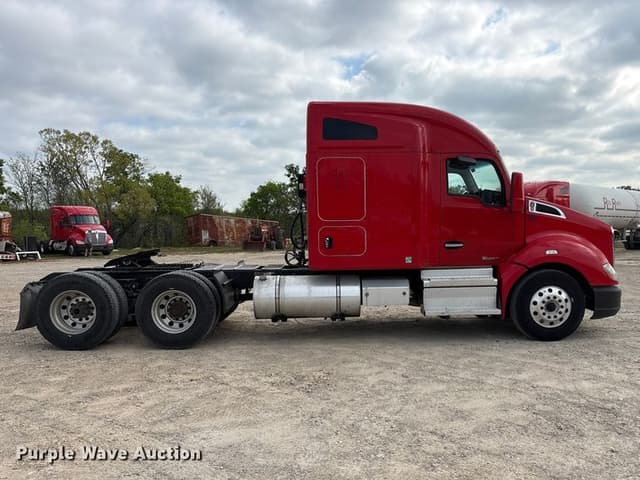 Image of Kenworth T680 equipment image 3
