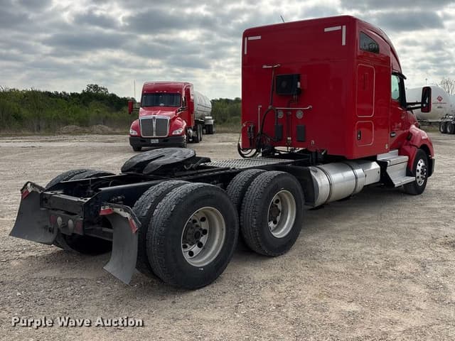 Image of Kenworth T680 equipment image 4