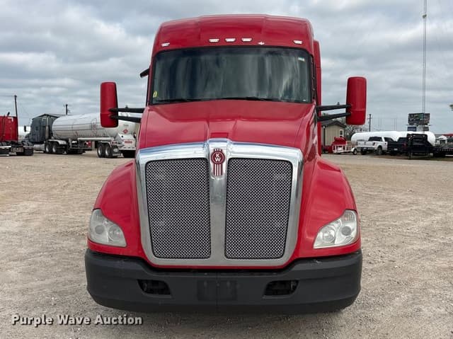 Image of Kenworth T680 equipment image 1